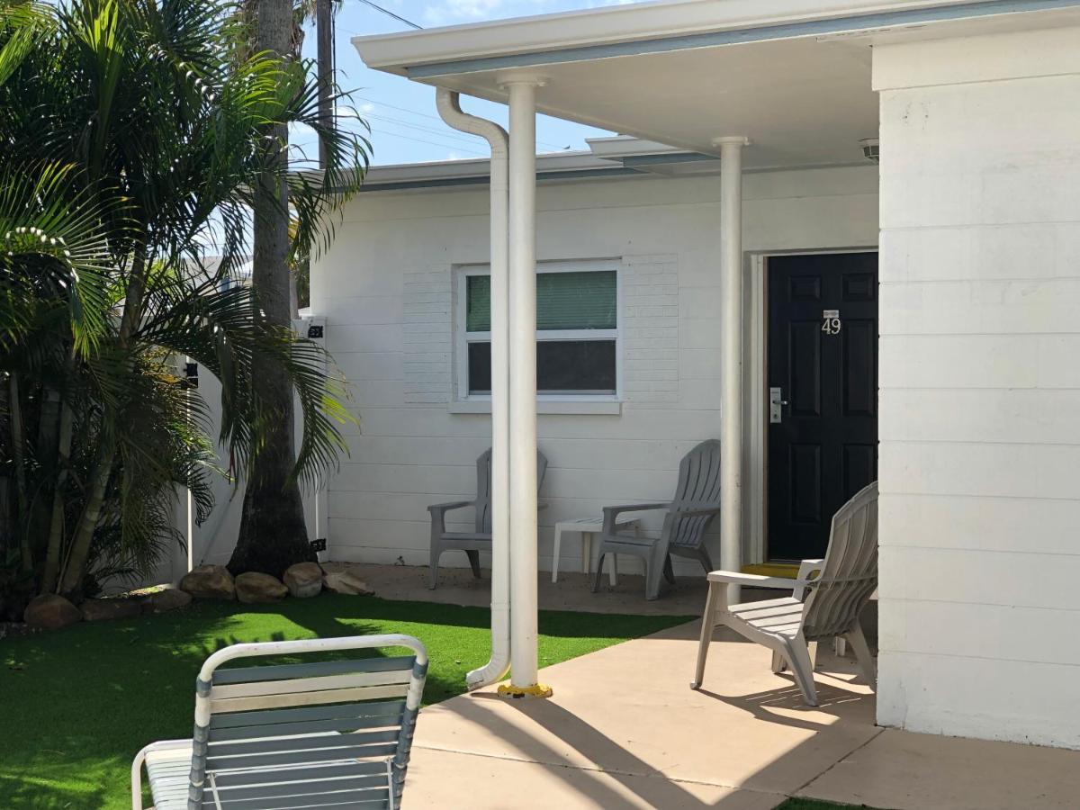 Holiday Isles Resort Madeira Beach Exterior photo