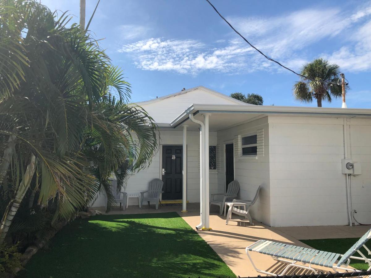 Holiday Isles Resort Madeira Beach Exterior photo