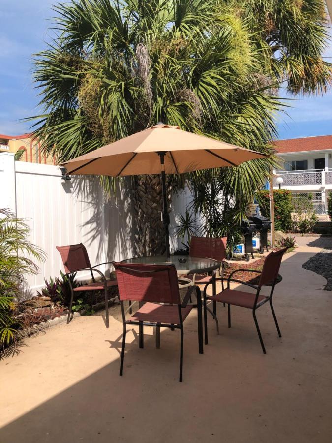 Holiday Isles Resort Madeira Beach Exterior photo